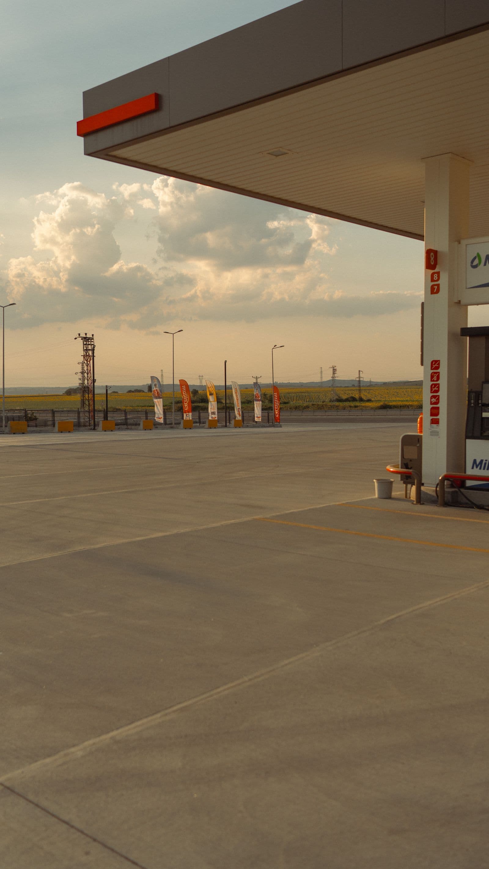 Fuel Stations & Convenience Retail — image 9